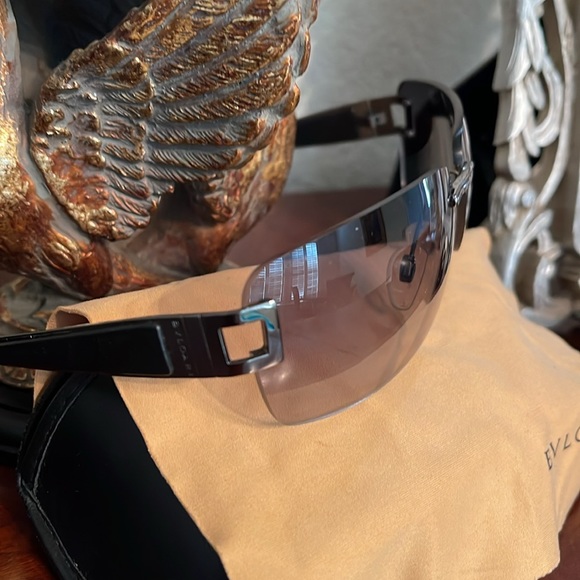 BVLGARI SUNGLASS. - Picture 10 of 12